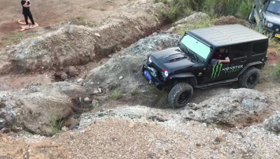 野一把！毁车不倦！来看梅州马过沟沟
