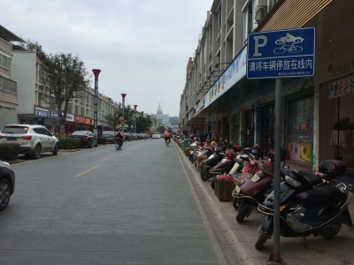 记者到蕉岭长潭镇暗访城乡环境，感觉就两个字，干净！