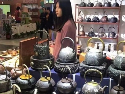注“新鲜血液”，展传统技艺…梅州如何做好文创产品？专家这样说...