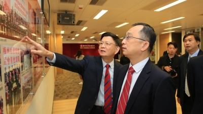 说说桑梓情，谈谈家乡发展！我市在港举行乡情通报座谈会