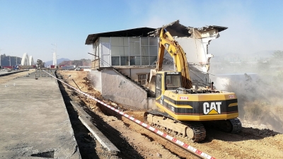 客都大桥东端连接线项目进展如何？这里有答案，今天一房屋被强拆