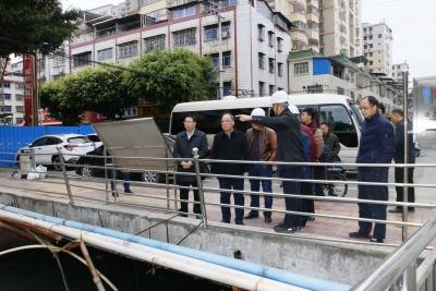 余其豹到兴宁东排沟黑臭水体整治现场检查：确保如期高质量完成整治