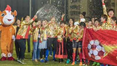 经历风雨铿锵玫瑰终绽放——梅州辉骏夺2018赛季女甲冠军成功冲超纪实