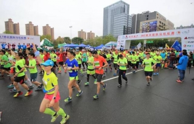 辣评丨马拉松最后一名被嘲笑，谁该脸红？