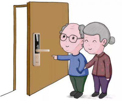 寒心！两老人被女儿拒门外  暖心！梅县民警彻夜辗转救助