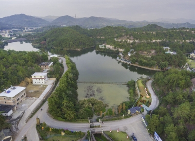 以建设“四好农村路”抓手推进乡村振兴，来看梅江区乡村新变