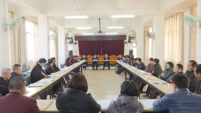 刘彩波参加第七代表团讨论：坚决贯彻县委部署 全力打造梅州寿乡品牌之星