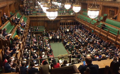英国议会通过两项脱欧修正案 首相将赴欧盟重启谈判