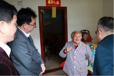 刘辉堂带队检查弱势群体安全过冬措施落实情况