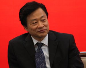杨宏海做客客都文化公益讲堂,以全新视角讲述这个故事…