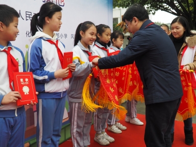 小手拉大手，梅江区三角镇“两美”行动出“妙招”