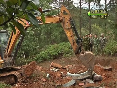 平远依法强制拆除一宗违规构筑物