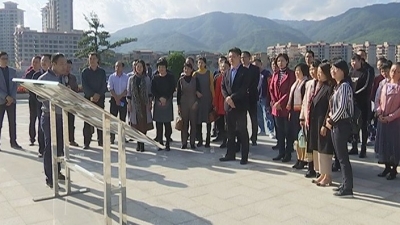 蕉岭县组织优秀校长、教师代表参观学习