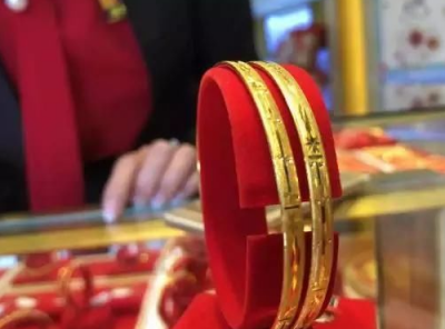 兴宁一珠宝店16件黄金首饰被人调包！原是“内鬼”作祟…
