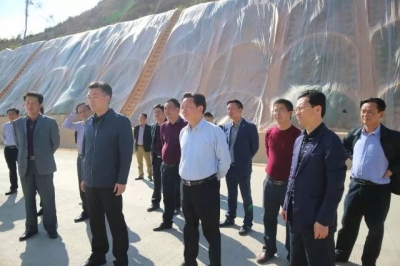 熊锋松：不断推进在建项目 积极谋划2019年重点项目