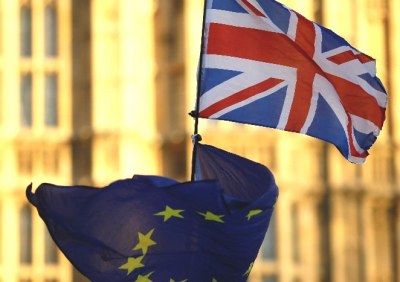 英法官批准向法国引渡萨科齐受贿案“中间人”