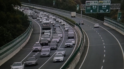 返程高峰来了！你堵在路上了吗？