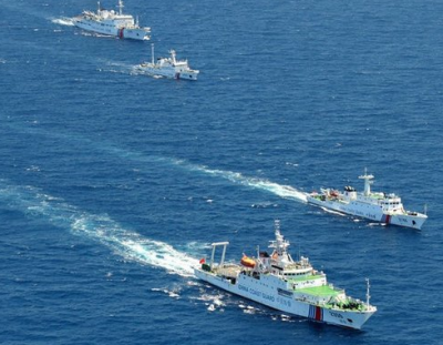 中国海警舰艇编队2月11日在我钓鱼岛领海巡航