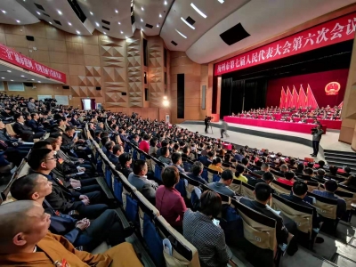 聚焦政府工作报告丨2018年，梅汕高铁进入全线铺轨阶段