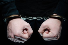 无证销售烟花爆竹，梅县区一男子被拘留！