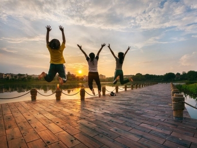 学习笃行｜立时代之潮头 发思想之先声