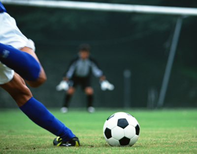 6支球队角逐“常青杯”，五华横陂足球小镇首迎足球赛事