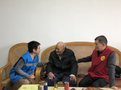 让老兵感受爱与关怀！梅州志愿者与抗战老兵一起庆元宵