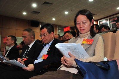 聚焦政府工作报告丨对标一流、赶超先进，建设平安之乡