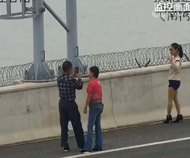 风景太美停车拍照?在港珠澳大桥这样做：罚款扣分