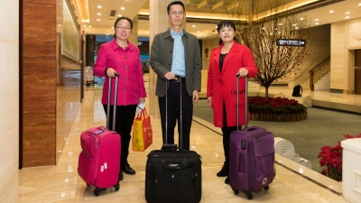 出发！在梅全国人大代表启程赴京参会