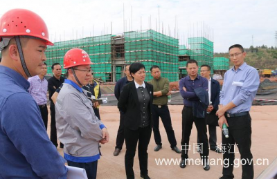 钟秀堂率队调研芹洋学校建设工作：确保今年9月顺利开学