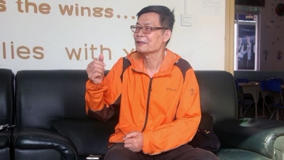 这位梅州籍老人不简单！72岁的他，能流利说12国语言