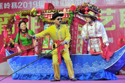 船灯舞、小品、歌舞轮番上阵！蕉岭举办“非遗”展演闹元宵