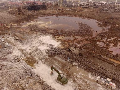 响水“3·21”爆炸事故核心区爆炸坑开始回填