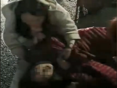 险！梅城一女子雨天倒地不起，幸好遇到她…