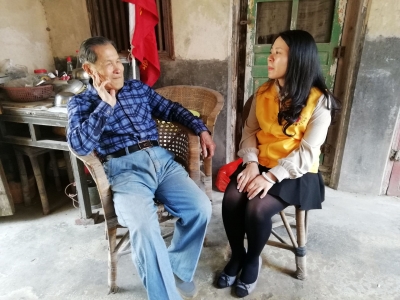 她，一位平凡又美丽的志愿者——记梅州市爱心天使义工协会理事李苑