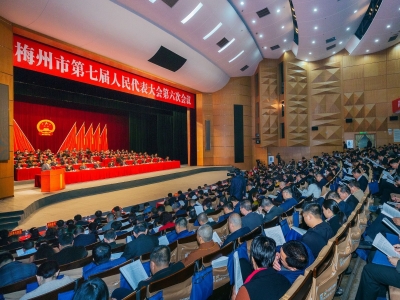 政府工作报告如何产生？有何特点？起草者为你解读