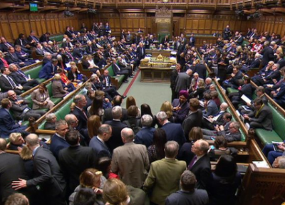 英国政府失去脱欧控制权，三位大臣先后辞职