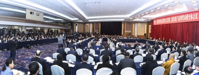 广东代表团举行全体会议并向中外媒体开放 李希马兴瑞等回答记者提问