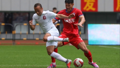 马里平地起惊雷轰出世界波！梅州客家4：0横扫新疆雪豹 