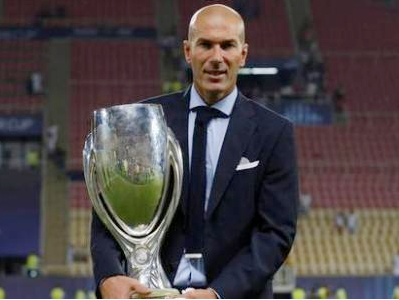 齐达内回归皇马重掌帅印，签约至2022年