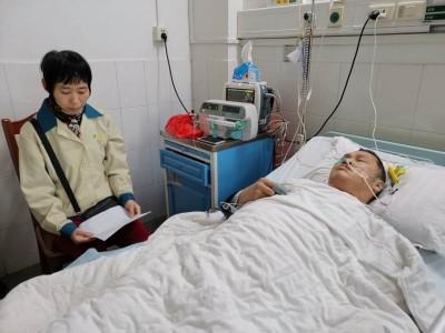 救救这个顶梁柱！南口的他无儿无女家中还有九旬老母亲...