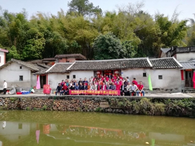 巴拿马华侨回梅寻根祭祖，现场高歌“我的中国心”