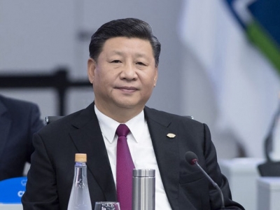 习近平主持中央政治局会议，审议党组工作条例和党员教育管理工作条例