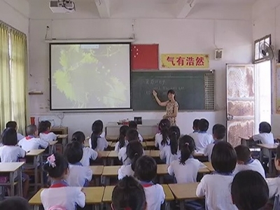 两会传递职业教育新动向：“更大、更高、更多”