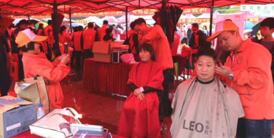 客都议事厅丨把志愿服务融入学雷锋行动