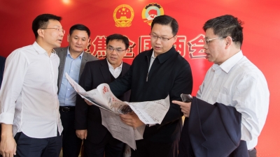 陈晓建看望慰问在京全国两会梅州融媒体报道组