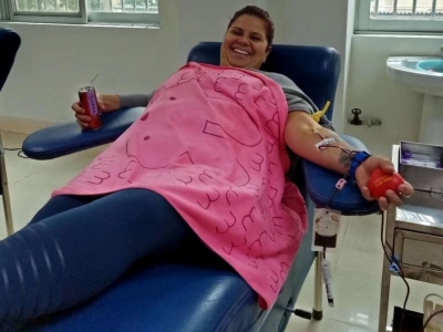 茶座｜外国友人来梅献血诠释大爱无疆