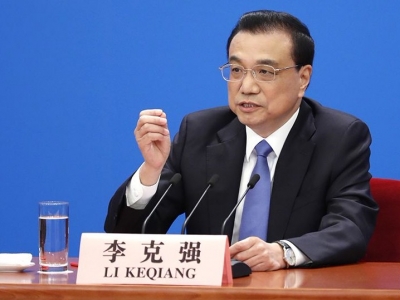 李克强：两岸同胞走得越近越亲 两岸关系发展就会越好越实