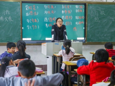 记梅县区雁洋镇友珊小学支教老师杨柳：平凡中见执着